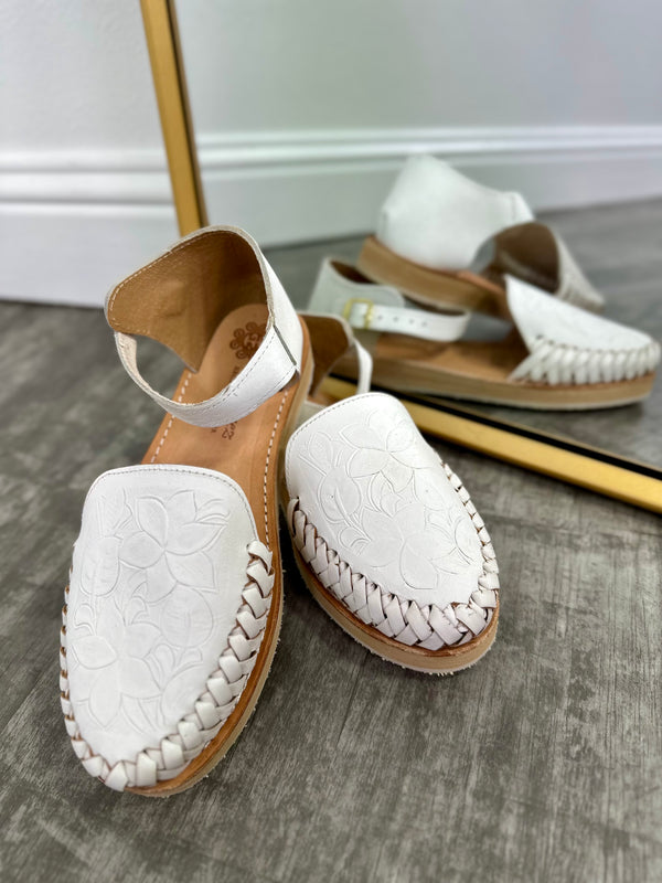 Jasmin Buckle Huaraches White