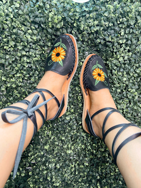 Girasol Lace Up