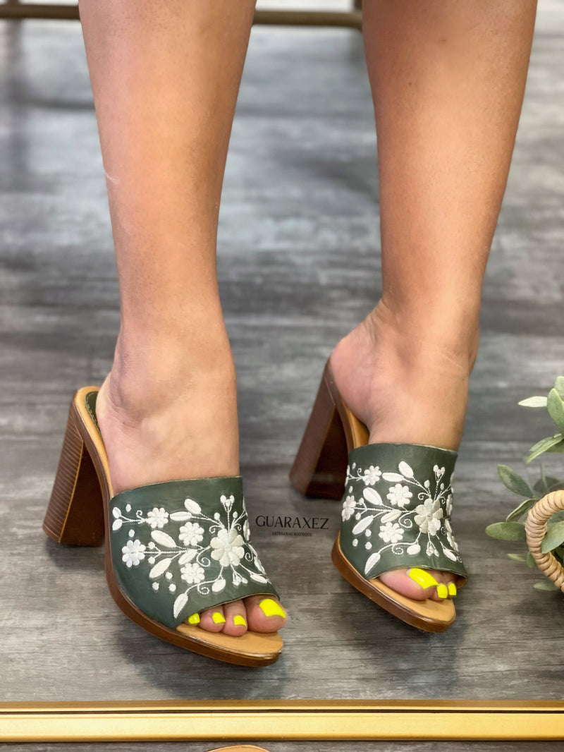 Xabelita Heels Olive