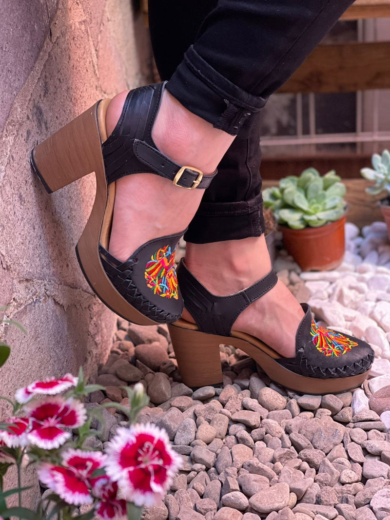 Corazón Otomi Heel Black