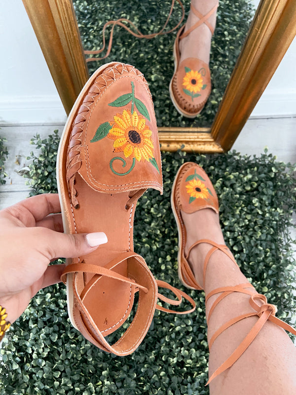 Girasol Lace Up