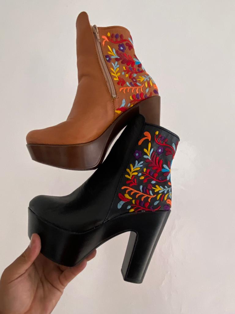 Mi Tierra Booties Black