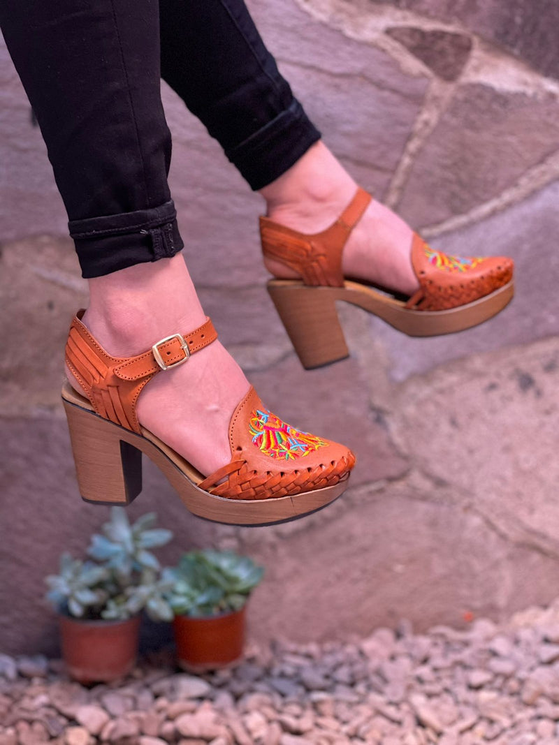 Corazón Otomi Heel Tan